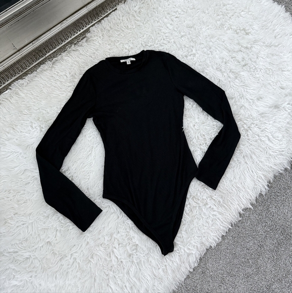 edited by remi bader Ribbed Long Sleeve Bodysuit. Black. Size medium. New withou - Picture 1 of 6